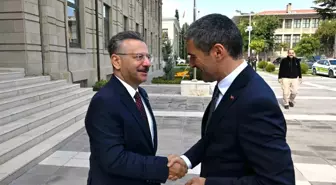 Uşak Valisi Dr. Naci Aktaş, Eskişehir Valisi Hüseyin Aksoy'u Ziyaret Etti