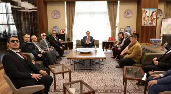 Kütahya Valisi, Dünya Beyaz Baston Görme Engelliler Günü'nde Görme Engelliler Derneği'ni Kabul Etti