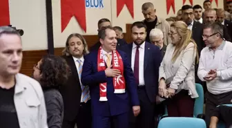 Fatih Erbakan, İzmir İl Kongresi'nde Milli Görüş Vurgusu Yaptı
