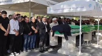 AK Parti Gençlik Kolları Başkanı İsmail Onay'ın Cenazesi Defnedildi
