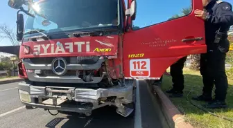 Nazilli'de İtfaiye Aracı ve Hafif Ticari Araç Çarpıştı: 1 Yaralı