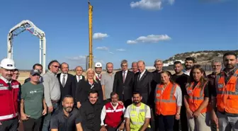 Sağlık Bakanı Memişoğlu Karpaz Devlet Hastanesi'nde İncelemelerde Bulundu