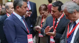 Özgür Özel, Amsterdam'da Avrupa Sosyalist Partisi Kongresi'nde