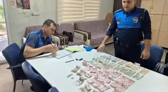 Mersin'de Dilencilik Yapan Kadın Zabıta Tarafından Yakalandı