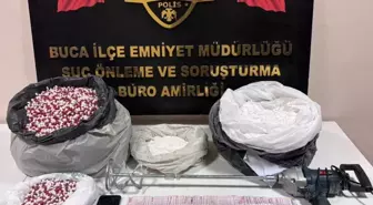 İzmir'de Uyuşturucu Operasyonu: 10 Kilo Sentetik Hap Ele Geçirildi