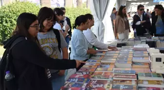 6. İzmir Kitap Fuarı Kapılarını Açtı