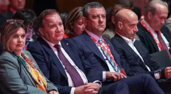 CHP Genel Başkanı Özgür Özel, Amsterdam'da Avrupa Sosyalist Partisi Kongresine Katıldı