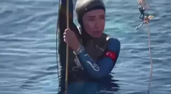 Şahika Ercümen'den Gazze'ye destek: 107 metrelik tarihi dalış