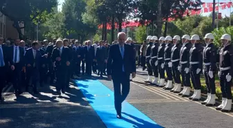 TBMM Başkanı Kurtulmuş, Diyarbakır'da Valilik ve Büyükşehir Belediyesi'ni Ziyaret Etti