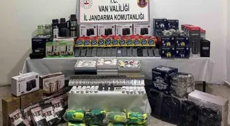 Başkale'de 1 Milyon Lira Değerinde Kaçak Gözlük Ele Geçirildi