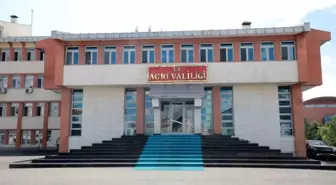Ağrı Valiliği'nden İneği Sürükleyen Şahıs Hakkında Açıklama