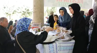 Amasya'da Filistin'e Destek İçin Hayır Çarşısı Açıldı
