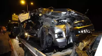 Antalya'da Pikap ile Kamyonun Çarpışması: 1 Yaralı