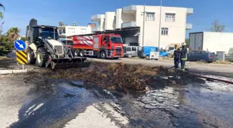 Antalya'da Traktörde Saman Balyaları Yandı