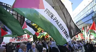 Berlin'de Filistin'e Destek Gösterisi Düzenlendi