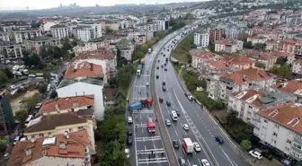Büyükçekmece'de TIR Devrildi, E-5 Karayolu 2 Saat Kapalı Kaldı