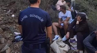 Fethiye'de 59 Kaçak Göçmen ve 3 Kaçakçı Yakalandı