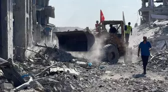 İHH Gazze'de Enkaz Kaldırma ve Temizlik Çalışmalarına Başladı