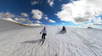Erzincan'da Kayak Sezonu Motosikletle Başladı