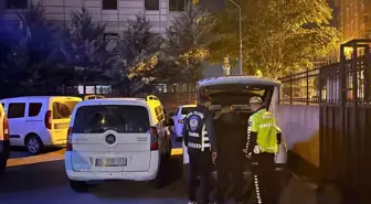 Sancaktepe'de Yol Verme Tartışmasında İki Sürücüye Cezalar Kesildi