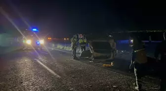 Adıyaman'da Otomobil Şarampole Devrildi: 4 Yaralı