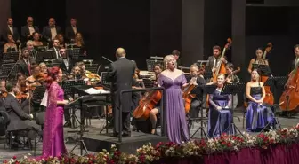 Antalya Devlet Opera ve Balesi, 'Yevgeni Onegin' ile Kapalı Gişe Prömiyer Yaptı