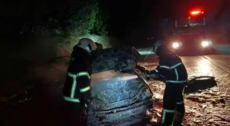 Burdur'da Seyir Halindeki Otomobilde Yangın Çıktı
