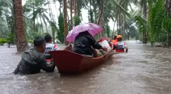 Filipinler'de Tropik Fırtına Nedeniyle Binlerce Kişi Tahliye Edildi