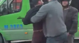 Kağıthane'de Minibüs Şoförlerine Tekme Tokat Saldırı