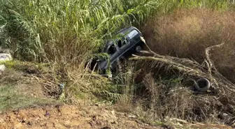 Manavgat'ta İki Otomobilin Çarpışması: 2 Yaralı