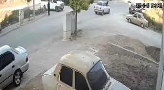 Okul servisinden indikten sonra otomobilin çarptığı lise öğrencisi ağır yaralandı