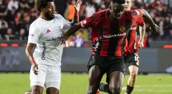 Süper Lig'de nefes kesen maç! 3-0'dan geri dönmeye ramak kalmıştı