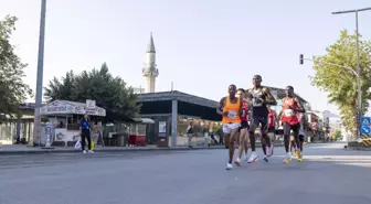 Uluslararası Tarsus Yarı Maratonu koşuldu