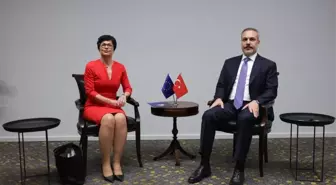 Dışişleri Bakanı Hakan Fidan AB Komiseri ile Görüştü