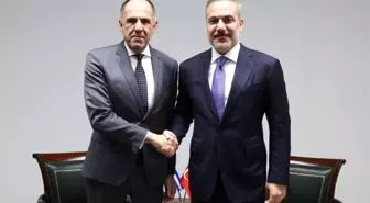 Hakan Fidan, Yunan Mevkidaşıyla Lüksemburg'da Görüştü