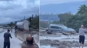 Hatay'da sağanak yağış heyelana neden oldu! Otoyol kapandı, okullar tatil edildi