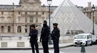 Louvre Müzesi soygununda neler çalındı? Louvre Müzesi'ni kim soydu?