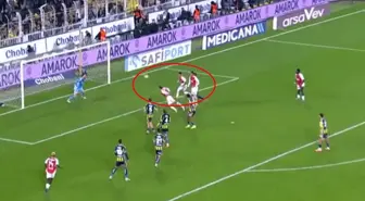 Ofsayt mı değil mi? Ünlü yorumcular ülkeyi ikiye bölen pozisyonda hemfikir oldu