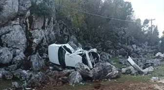 Osmaniye'de Otomobil Devrildi: 1 Ölü, 1 Yaralı