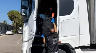 Adana'da Uyuşturucu Operasyonu: 55 Kilo Skunk Ele Geçirildi