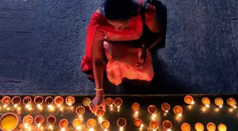 Myanmar ve Sri Lanka'da Diwali Coşkusu