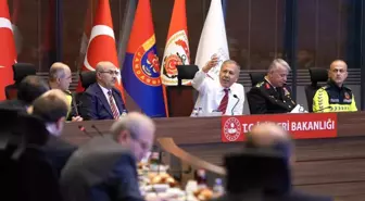 Bakan Yerlikaya: '36 maddelik trafik kanunu 1 Ocak 2026'dan itibaren yürürlüğe girecek'