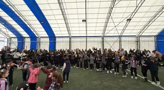 Çıldır İlkokulu'ndan Gazze'ye Destek: Hayır Çarşısı Düzenlendi