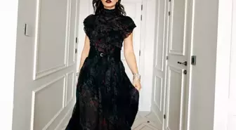 Demet Özdemir, Cannes'da 'Eşref Rüya' ile Şıklığı ve Başarısını Konuşturdu