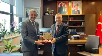 Vali Yunus Sezer'den Başhekim Prof. Dr. Erhan Tabakoğlu'na Ziyaret