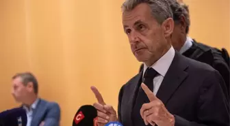 Nicolas Sarkozy Cezaevine Girdi