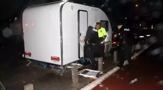 Beyşehir'de Gölde Karavanda Yaşayan Adamdan Haber Alınamıyor