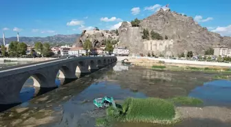 Kızılırmak Nehri'nde Temizlik Çalışmaları Başladı