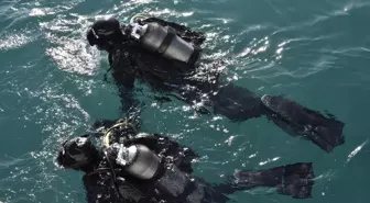 Kurbağa Adamlar, Akdamar Teknesine Eğitim Dalışı Gerçekleştirdi