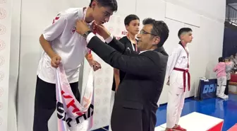 Cumhuriyet Kupası Yıldızlar Taekwondo Müsabakaları Kütahya'da Coşkuyla Gerçekleştirildi